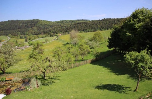 Hatzfeld Cabin | Simple but elegant hut