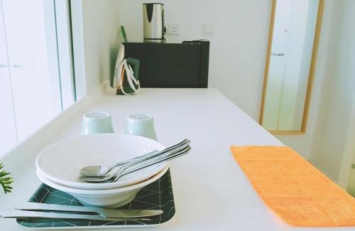 Shah Alam Apartment | Simplicity Cozy For 2 -Trefoil Setia Alam- Near Setia City Mall-Setia Convention Centre