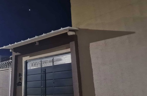 Goiania House | Single room with double bed, and garage in the best area of Goiânia.