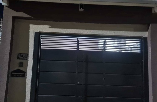 Goiania House | Single room with double bed, and garage in the best area of Goiânia.