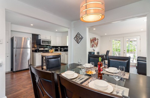 San Antonio House | Single Family Home 3 Bedroom Near All Attractions and 10 miles to Lackland AFB