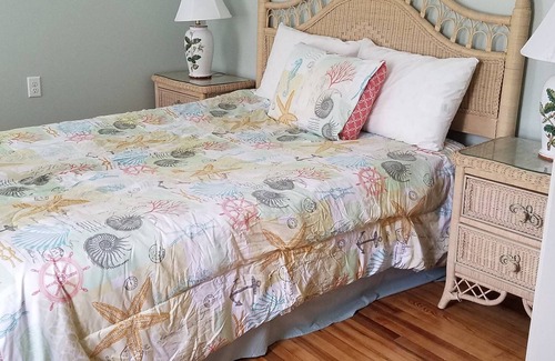 Marmora House | Single Family Large yard!