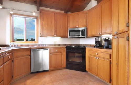 Dillon Beach House | Single level view home of the Pacific Ocean and Tomales Bay