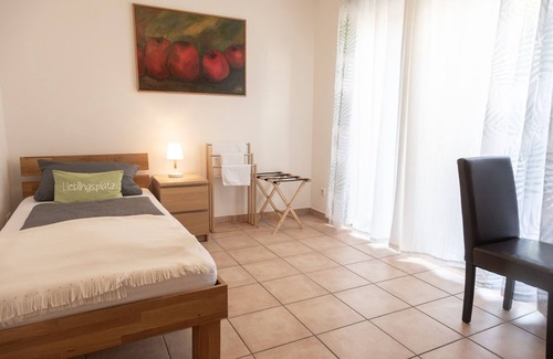 Rheinbreitbach Bed & Breakfast | Single room-Classic-Shared Bathroom-No view-Gemeinschaftsbad