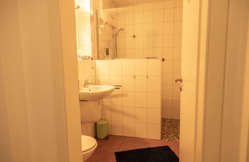 Rheinbreitbach Bed & Breakfast | Single room-Classic-Shared Bathroom-No view-Gemeinschaftsbad