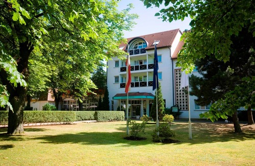 Plau am See House | Single room with balcony - Parkhotel Klüschenberg