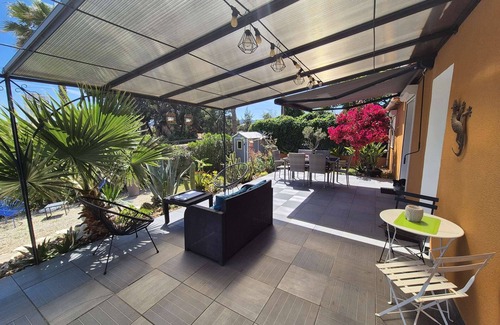Tamaris House | Single storey house with 2 bedrooms, air conditioning, internet.beaches and shops nearby
