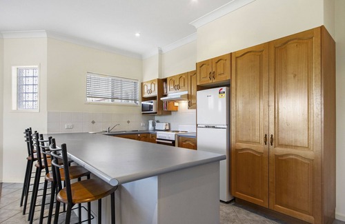 Mollymook House | Sippers at Seaview, Mollymook