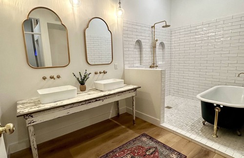 Downtown Louisville Condo | Sir Barton - NuLu/Downtown