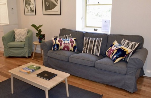 Upper Wakefield Cottage | Sir Walter's Cottage at Hughes Park