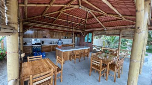 Canoa Resort | Sirena's Beach & Surf Club