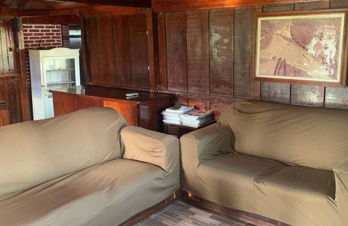 Embu-Guacu House | Site in Embu-Guaçu with ballroom, games and pool!