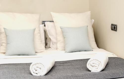 Vallpineda Apartment | Sitges Spaces Garden Paradise 3 bedroom, 3 bathroom, huge PRIVATE garden-terrace, pool- sleeps up to 8