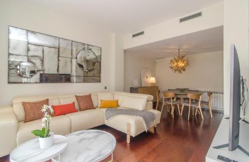 Vallpineda Apartment | Sitges Spaces Garden Paradise 3 bedroom, 3 bathroom, huge PRIVATE garden-terrace, pool- sleeps up to 8