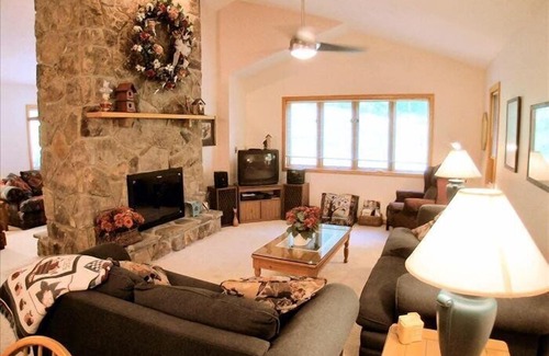 Northface House | Sits Directly on Salamander Trail at Timberline Mountain! Hot Tub on Slopes!...
