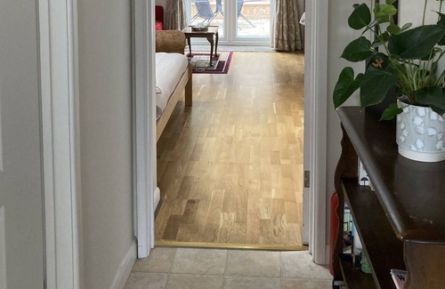 Kingston Cottage | Situated on