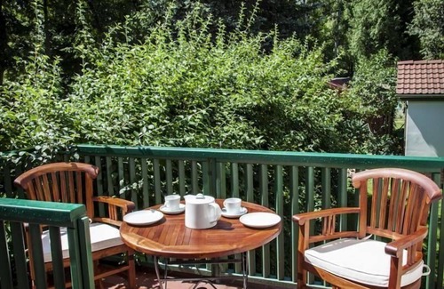 Zeuthen House | Situated on the peninsula, with private lake access