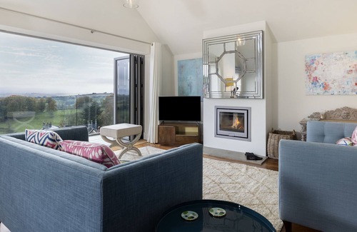 Bath House | Situated two miles south of the vibrant city of Bath, Barley Brake is the perfect Rural Retreat. The