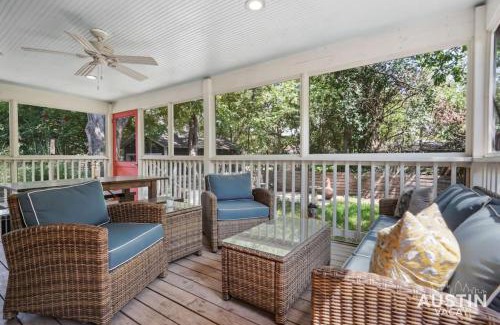 Brentwood House | Sizable Screened in Porch w Luxury Kitchen and Bath
