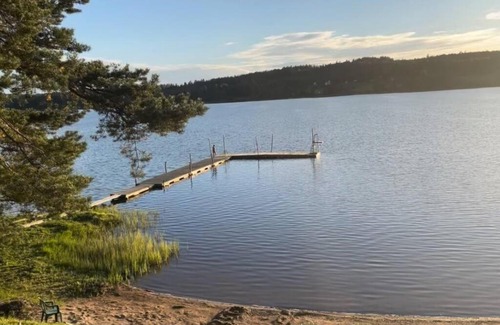 Nora Municipality Villa | Sjönära hus