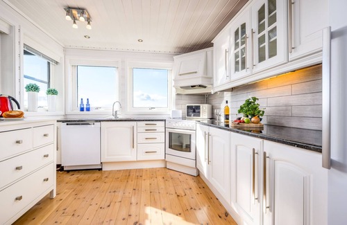 Lammetu House | Sjøbuvågen by Interhome