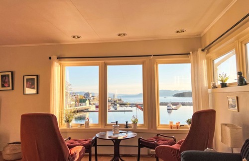 Tysnes House | Sjøstrand by Interhome