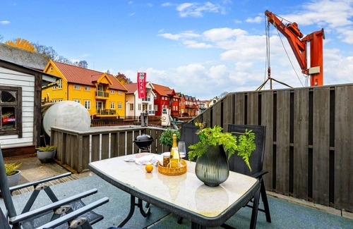 Tysnes House | Sjøstrand by Interhome