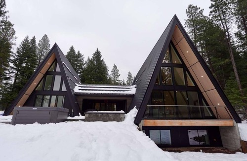 Ronald Cabin | Skegge Retreat - A Mountain Spa