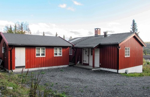 Svingvoll House | Skeisvegen by Interhome