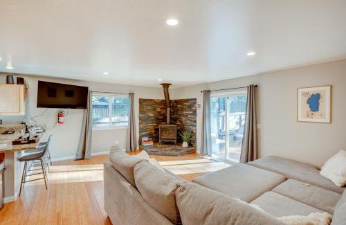 Christmas Valley House | Ski and Board in South Lake Tahoe! Updated Home