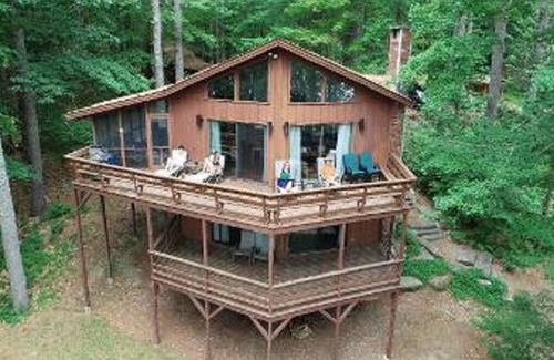 Bridgton House | SKI AND WALK HOME FROM PLEASANT MOUNTAIN EAST CHAIR!