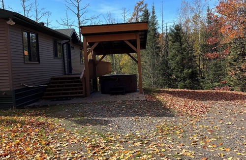 Stambaugh House | Ski Brule with Hill view and HotTub!