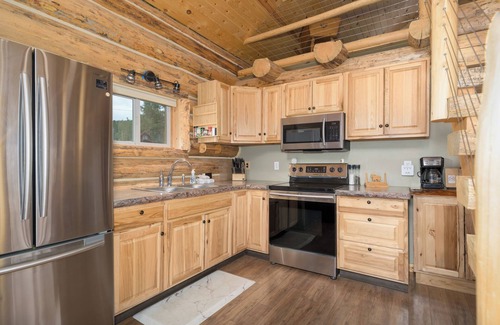 Georgetown Cabin | Ski Disco, Snowmobile from the Cabin