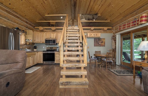 Georgetown Cabin | Ski Disco, Snowmobile from the Cabin