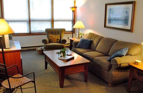 McHenry House | Ski Harbor #15