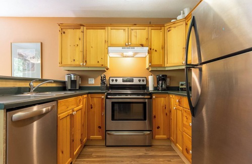 East Kootenay Condo | Ski In and 15 Minute Walk to the Lift | Private Hot Tub