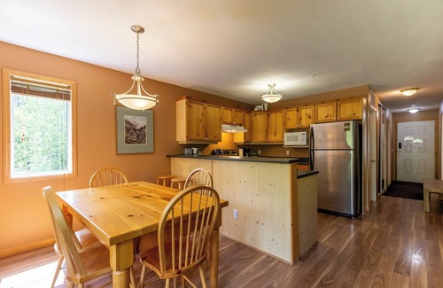 East Kootenay Condo | Ski In and 15 Minute Walk to the Lift | Private Hot Tub