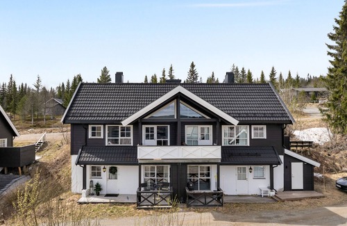 Grondalen Apartment | Ski-In Mountain Retreat in Trysil – Cozy Apartment for 6