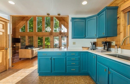 Wolf Laurel Cabin | Ski In/Out @ Hatley Pointe ~Views~HotTub ~Fire Pit