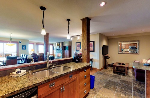 Big White Ski Resort House | Ski-in/ski-out condo with private hot tub, WiFi, fireplace, & private grill