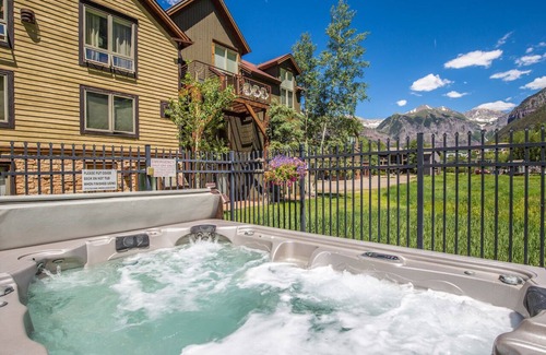 Telluride Condo | Ski in/Ski out 2nd Floor Sweetly Updated Condo