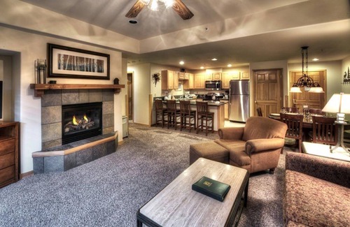 Four O'Clock Resort | Ski in, ski out at amazing Breck Resort! 2/19/23-2/26/23