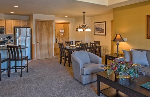 Four O'Clock Resort | Ski in, ski out at amazing Breck Resort! 2/19/23-2/26/23