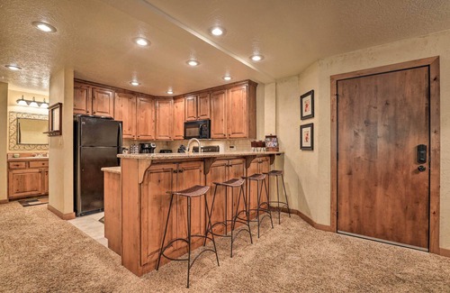 Brian Head Apartment | Ski-in/ski-out Brian Head Condo w/Hot Tub Access!