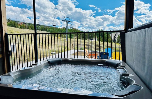 Granby Condo | Ski-in Ski-out Granby Ranch with Hot Tub