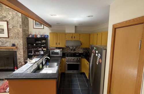 Carrabassett Valley Condo | Ski In, Ski Out condo in prime location! Short, flat walk to restaurants/bars!