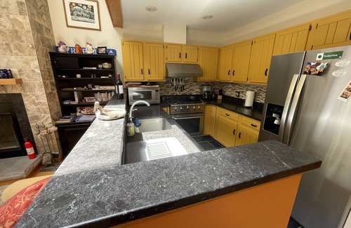 Carrabassett Valley Condo | Ski In, Ski Out condo in prime location! Short, flat walk to restaurants/bars!