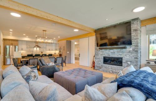 Ludlow Apartment | Ski-inandOut Okemo Mountain Resort Condo with Balcony