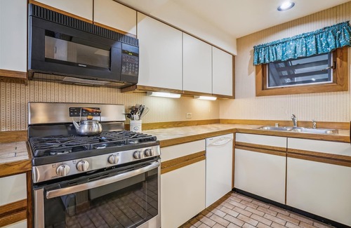 Killington Condo | Ski on/ski off, beautiful views, 2 bedroom condo, Sunrise C5