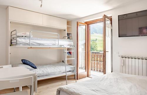 Tarvisio Apartment | Ski Piste & Terrace Studio - Central with Parking